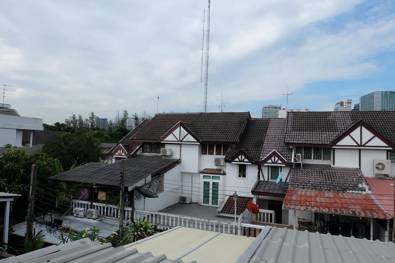 Хостел Baan Paan Sook Unitato Бангкок Екстер'єр фото
