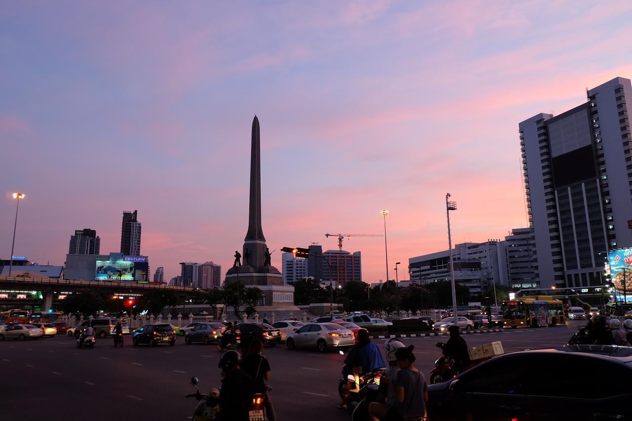 Хостел Baan Paan Sook Unitato Бангкок Екстер'єр фото