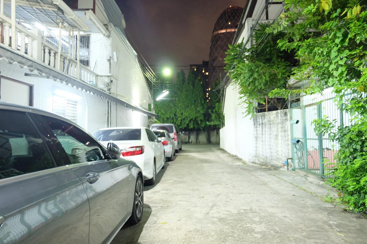 Хостел Baan Paan Sook Unitato Бангкок Екстер'єр фото